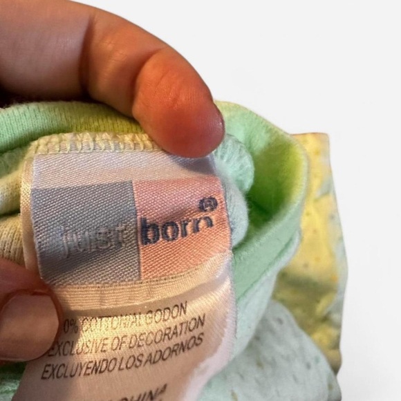 just born Soft green and white baby jumper teddy bear size 6-9 months - Picture 4 of 6